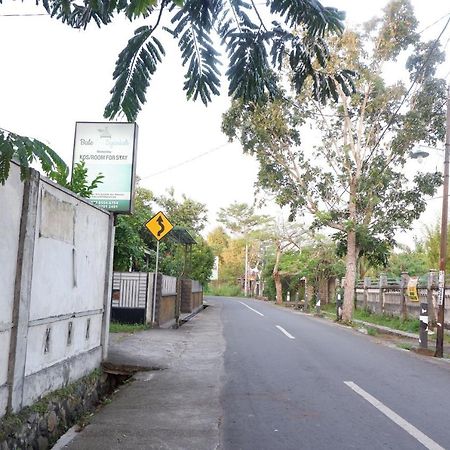 Reddoorz At Bale Eja Syariah Senggigi Apartment Montongbuwoh Екстериор снимка