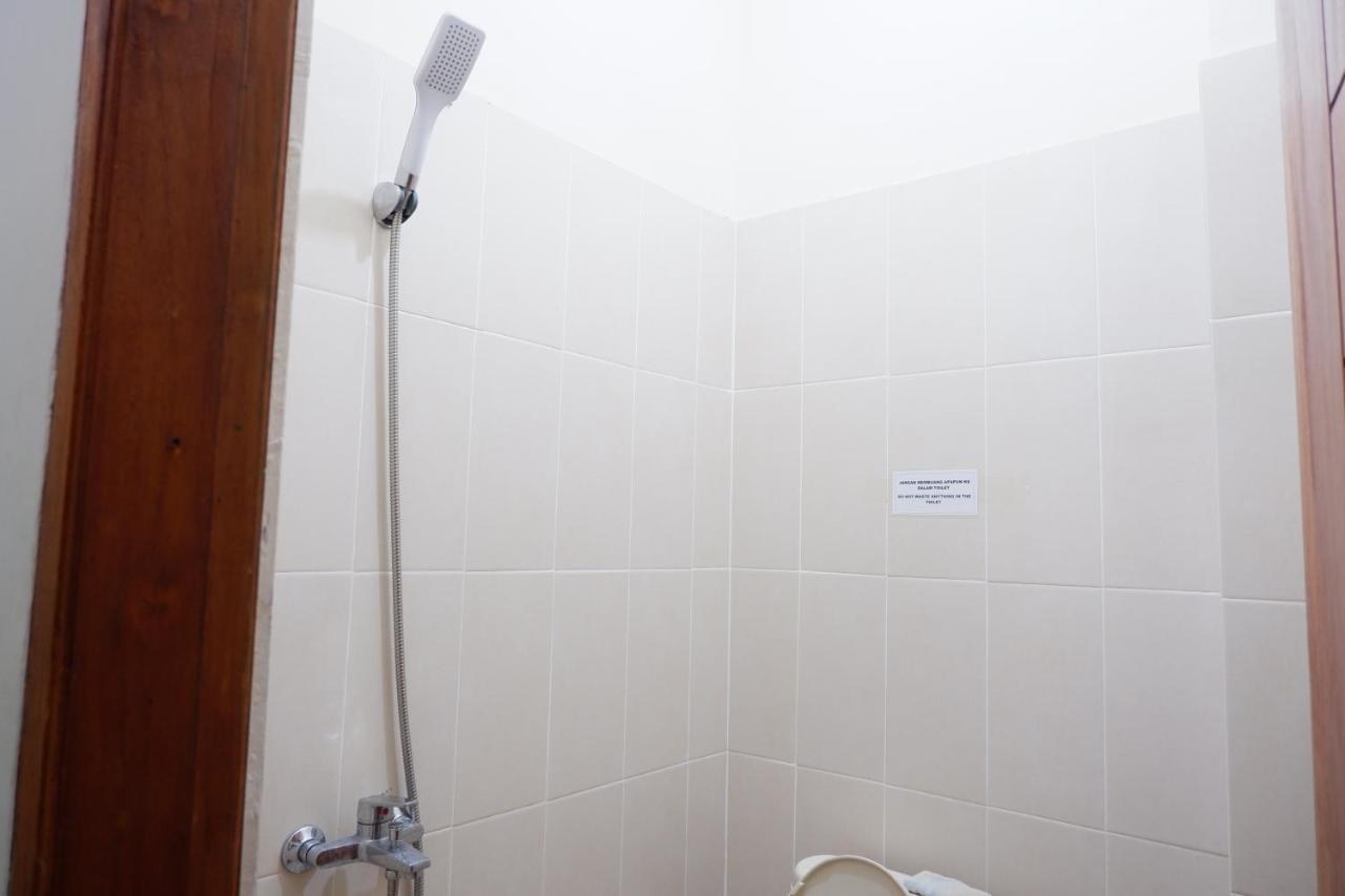Reddoorz At Bale Eja Syariah Senggigi Apartment Montongbuwoh Екстериор снимка