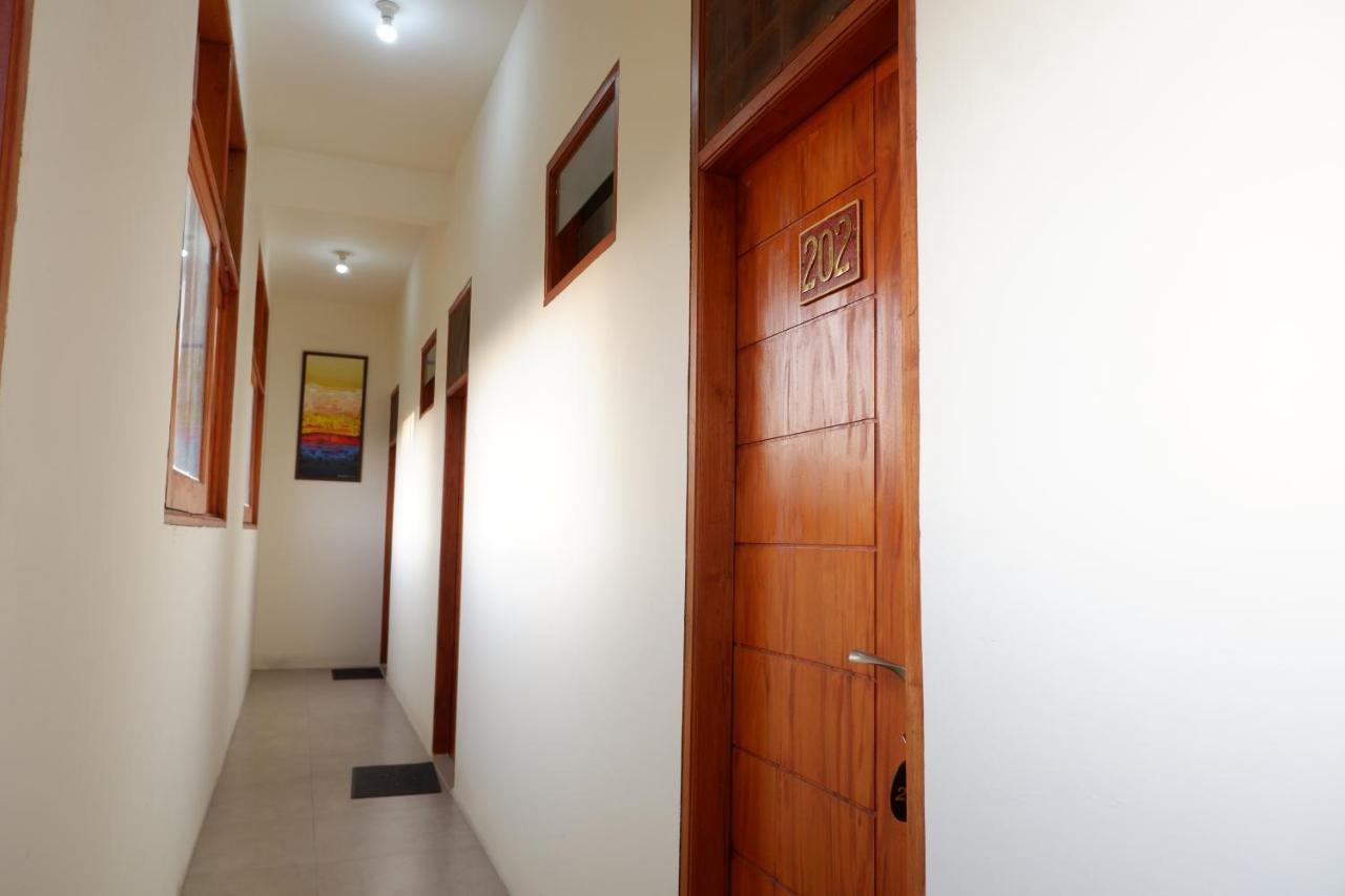 Reddoorz At Bale Eja Syariah Senggigi Apartment Montongbuwoh Екстериор снимка