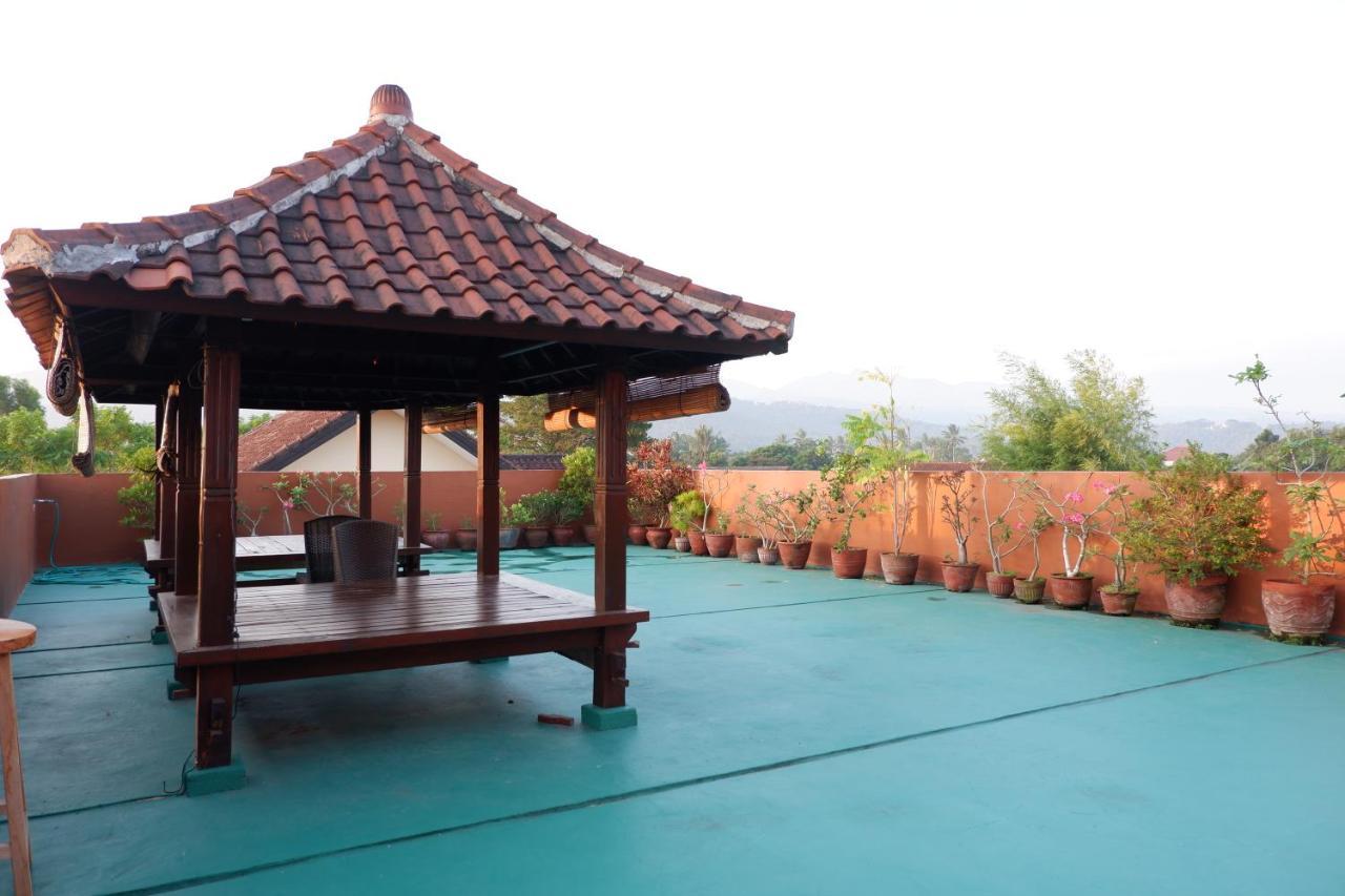 Reddoorz At Bale Eja Syariah Senggigi Apartment Montongbuwoh Екстериор снимка