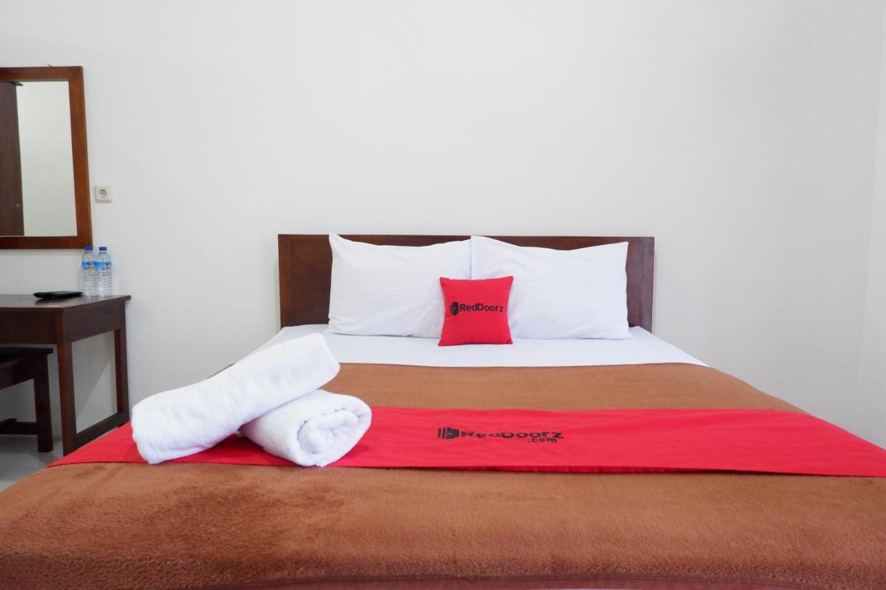 Reddoorz At Bale Eja Syariah Senggigi Apartment Montongbuwoh Екстериор снимка