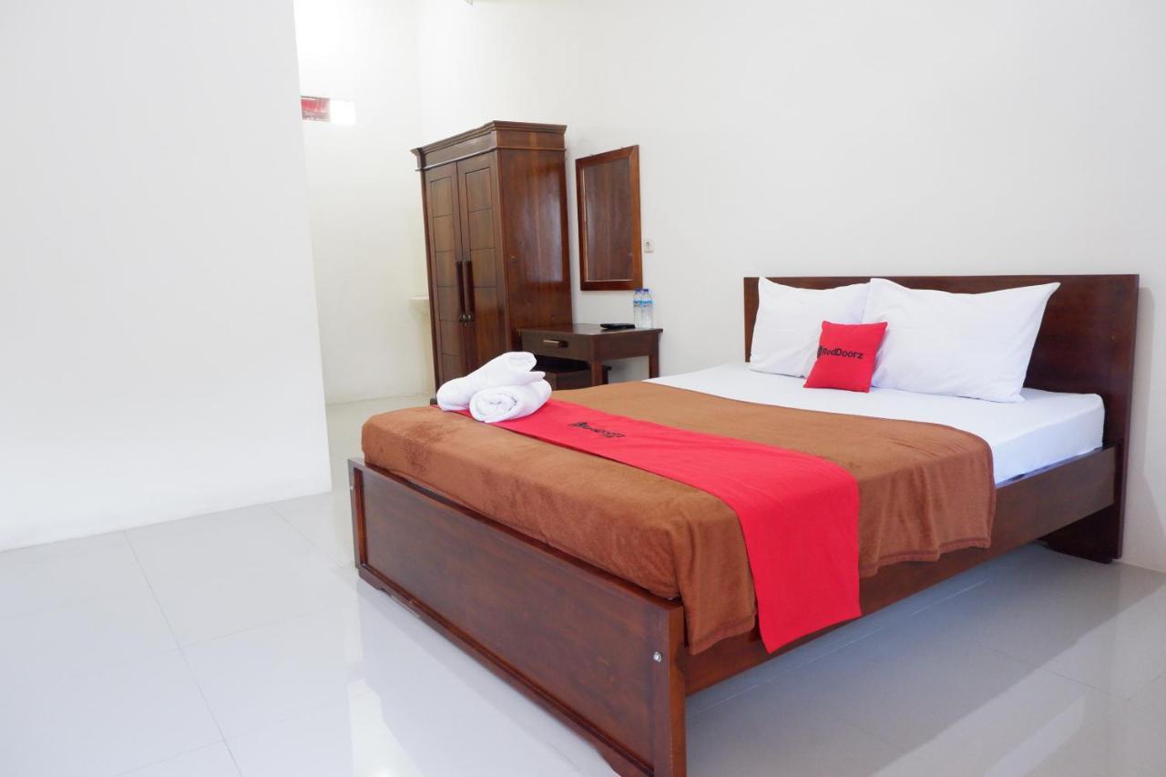 Reddoorz At Bale Eja Syariah Senggigi Apartment Montongbuwoh Екстериор снимка